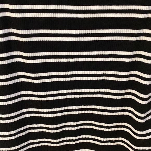 A Black and white striped tank top in 1X - Picture 2 of 3